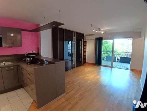 MONTELIMAR Appartement 73 m2 , garage et parking
