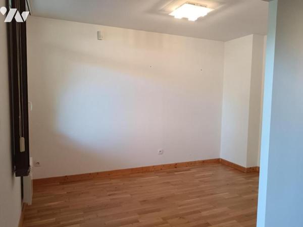 MONTELIMAR Appartement 73 m2 , garage et parking
