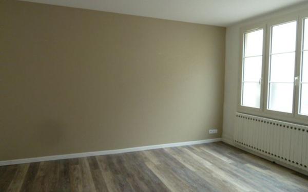 Immeuble à vendre    2 pièces •  Saint-Aignan