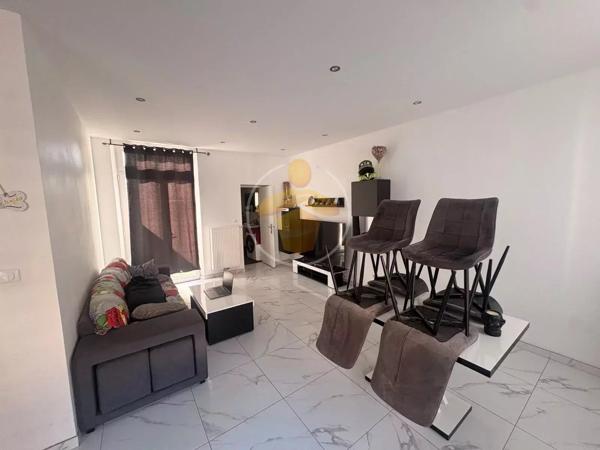 Vente                                                      Maison
                        
                     3 pièces                      78 m2                     à Charmes