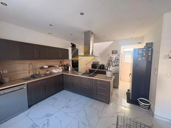 Vente                                                      Maison
                        
                     3 pièces                      78 m2                     à Charmes