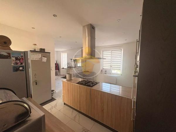 Vente                                                      Maison
                        
                     3 pièces                      78 m2                     à Charmes