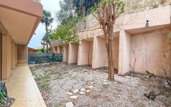 Appartement à vendre    5 pièces • 135 m2 Nice