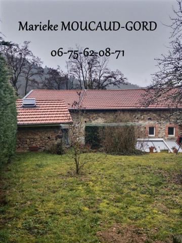Beauzac Restaurant avec son habitation et son gîte sur 1000m² de terrain clos 299 000