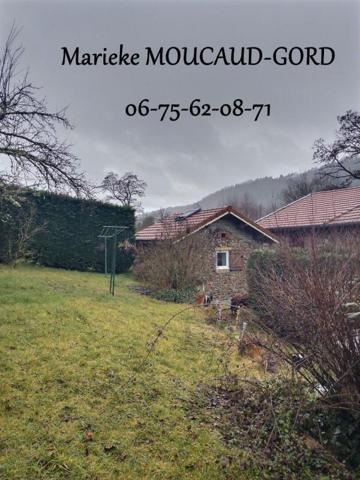 Beauzac Restaurant avec son habitation et son gîte sur 1000m² de terrain clos 299 000