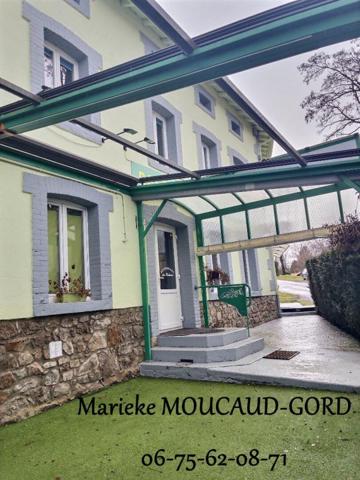 Beauzac Restaurant avec son habitation et son gîte sur 1000m² de terrain clos 299 000