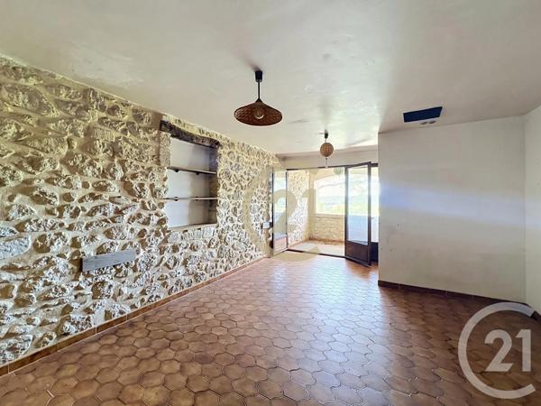 Maison à vendre  7 pièces - 166,27 m 2   UZES  - 30