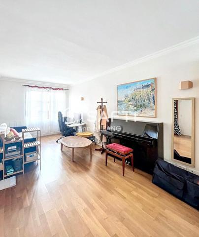 Maison indépendante lumineuse avec jardin, idéale pour habitation ou profession libérale, à deux pas des transports et commodités