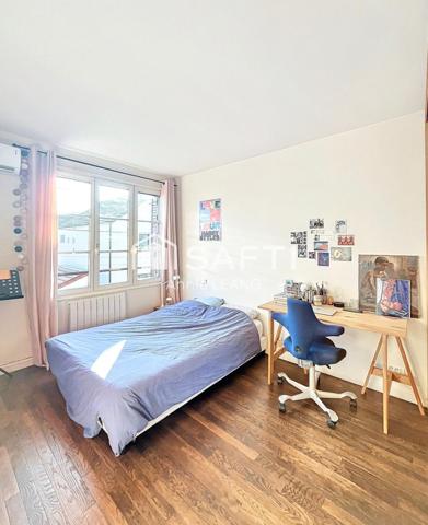 Maison indépendante lumineuse avec jardin, idéale pour habitation ou profession libérale, à deux pas des transports et commodités