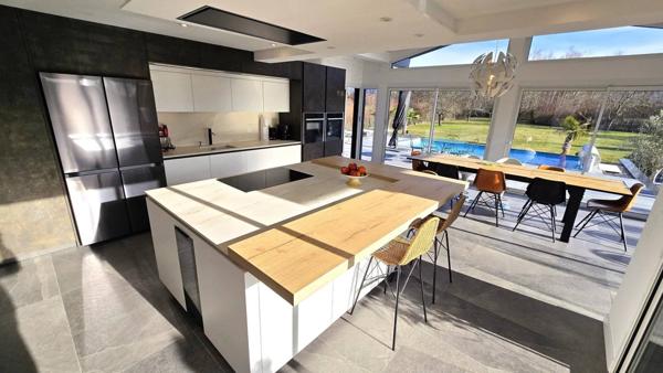 Superbe Villa moderne au calme à proximité du lac !