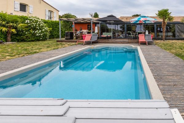 Maison
         6 pièces
        - 201 m² 609 000 €*