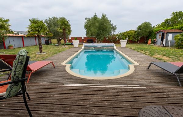 Maison
         6 pièces
        - 201 m² 609 000 €*
