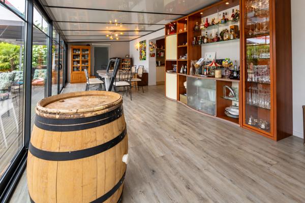 Maison
         6 pièces
        - 201 m² 609 000 €*