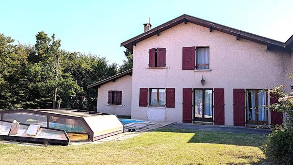Vente                                                      Villa
                        
                     6 pièces                      148 m2                     à Saint-Hilaire-de-la-Côte