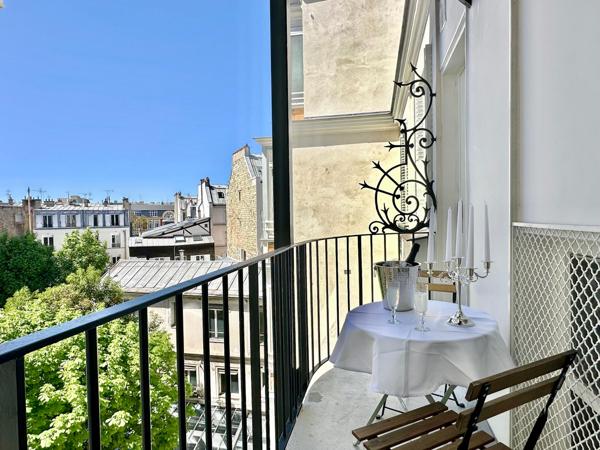Paris 10 limite Paris 09 - Magnifique 5 pièces - 3 chambres - entièrement refais à neuf