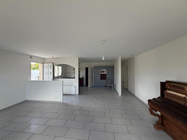 Maison de  plain pied 3 chambres avec 475 M2 de terrain