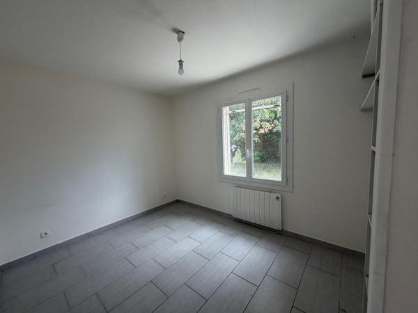 Maison de  plain pied 3 chambres avec 475 M2 de terrain