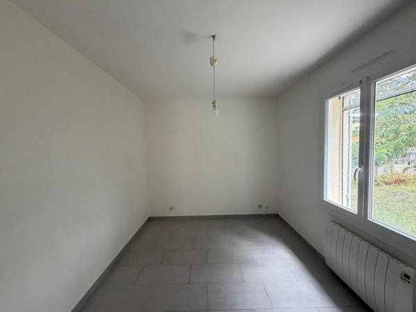 Maison de  plain pied 3 chambres avec 475 M2 de terrain
