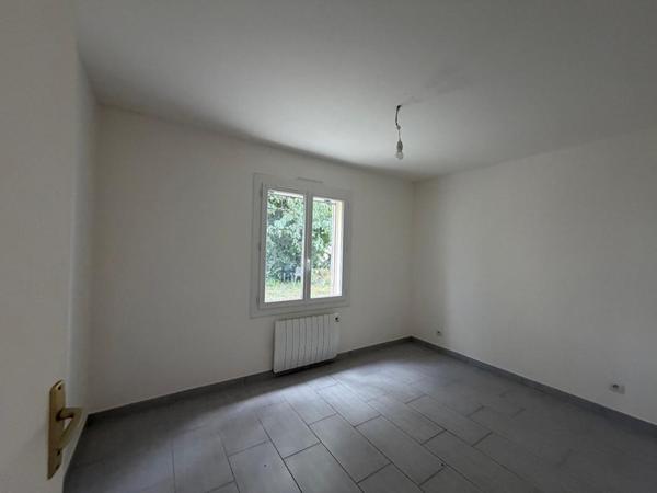 Maison de  plain pied 3 chambres avec 475 M2 de terrain