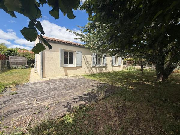 Maison de  plain pied 3 chambres avec 475 M2 de terrain