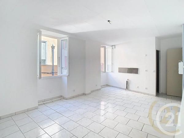 Immeuble à vendre  181,37 m 2   PERPIGNAN  - 66