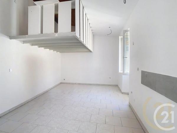 Immeuble à vendre  181,37 m 2   PERPIGNAN  - 66