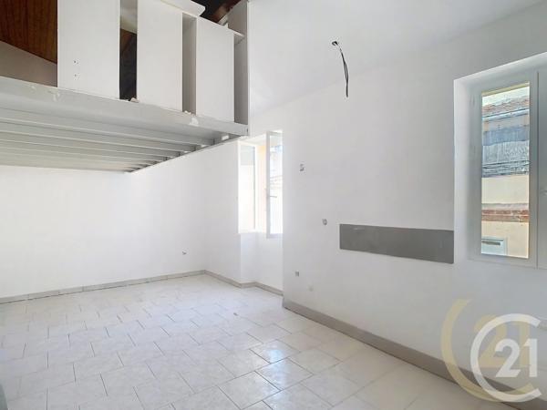 Immeuble à vendre  181,37 m 2   PERPIGNAN  - 66