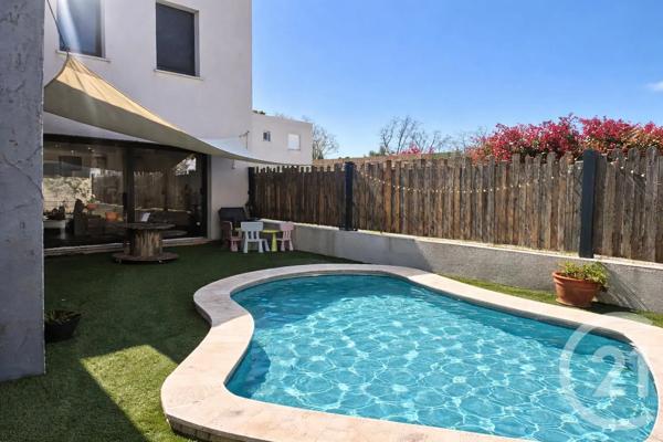 Maison à vendre  6 pièces - 188 m 2   GIGNAC  - 34