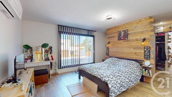 Maison à vendre  6 pièces - 188 m 2   GIGNAC  - 34