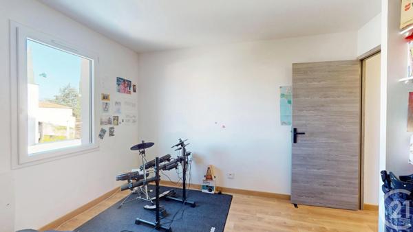 Maison à vendre  6 pièces - 188 m 2   GIGNAC  - 34