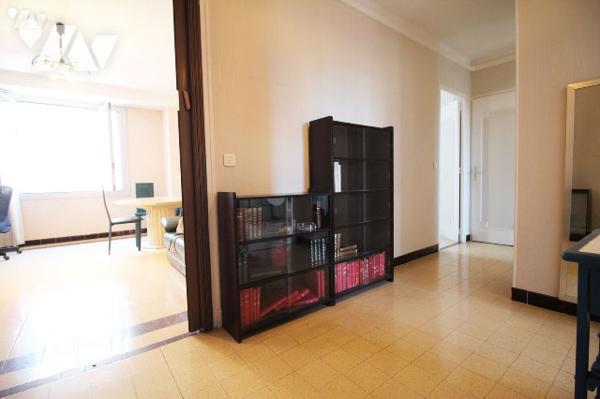 Appartement T3 de 68m2 (Carrez) particulièrement agréable, quartier St-Victor (7e)