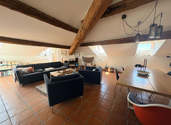 Appartement 3 pièce(s) 107.78 m² (60.91 m² loi carrez) en dernier étage