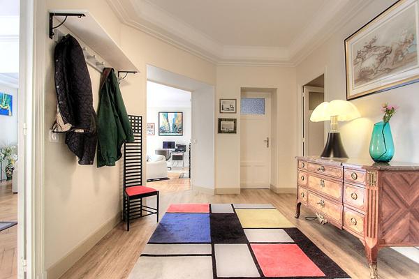 Appartement de standing avec cave et grenier 134 m2 centre ville Chambéry