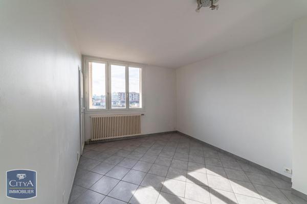 Vente appartement Riorges (42153) 4 pièces 65.58m²