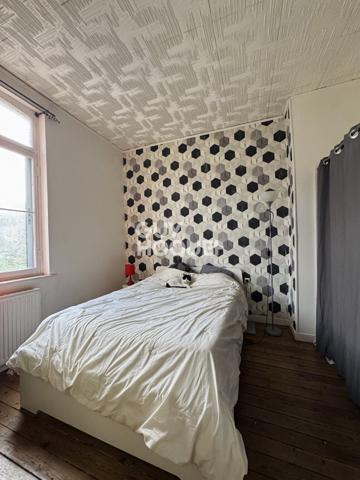 PROCHE CENTRE VILLE - MAISON D'ENVIRON 100M² COMPRENANT 5 CHAMBRES