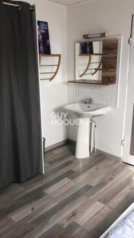 PROCHE CENTRE VILLE - MAISON D'ENVIRON 100M² COMPRENANT 5 CHAMBRES