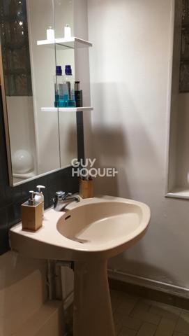 PROCHE CENTRE VILLE - MAISON D'ENVIRON 100M² COMPRENANT 5 CHAMBRES