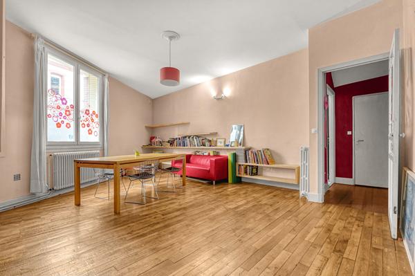 CÔTE PAVÉE - GRANDE MAISON DE VILLE 