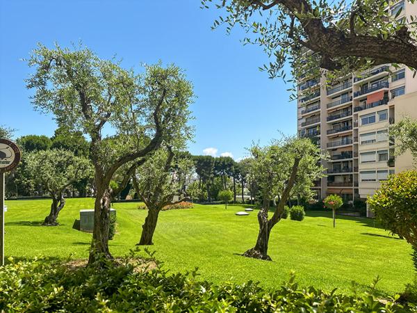 Appartement Le Cannet 2 pièces 57.16 m2