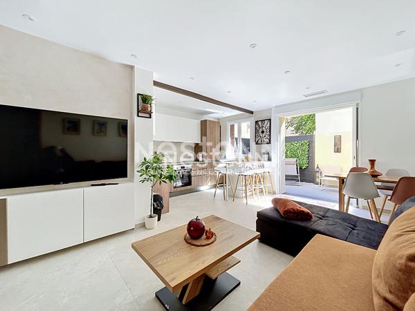 Rez-De-Chaussée - 3P - 53m² - GOLFE JUAN - RENOVE - TERRASSE