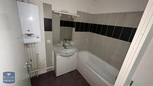 Appartement à louer 2 pièces 43.57m²