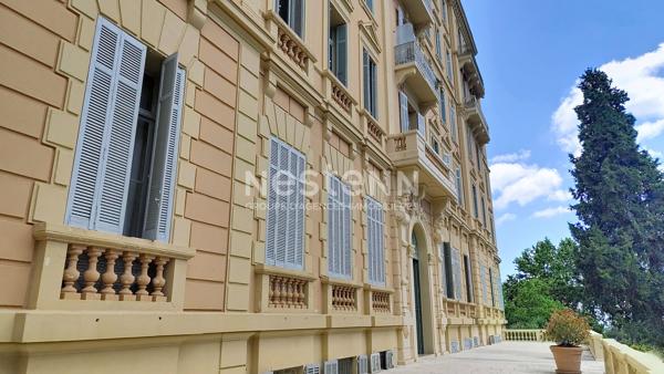 Appartement d'exception de 95 m² en dernier étage avec vue sur mer à Grasse