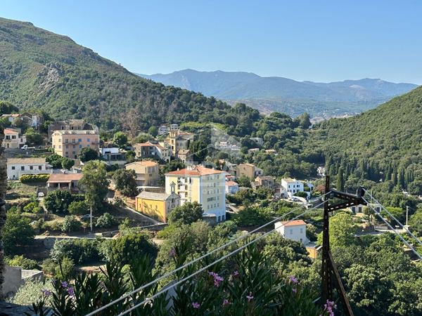 Maison de 7 pièces au coeur du village d'OLetta