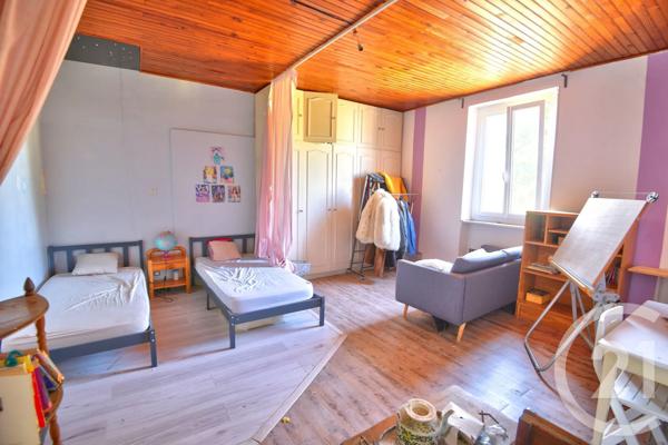 Maison à vendre  6 pièces - 162,97 m 2   GENISSIEUX  - 26