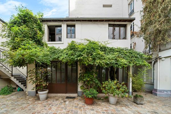 Maison esprit atelier-loft et tropézienne proche du marché de l’Olive