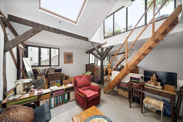 Maison esprit atelier-loft et tropézienne proche du marché de l’Olive