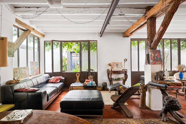 Maison esprit atelier-loft et tropézienne proche du marché de l’Olive