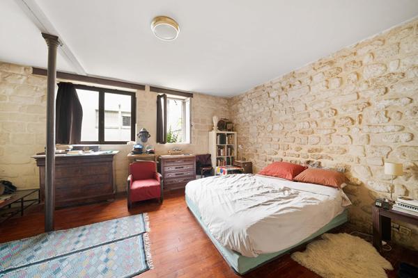 Maison esprit atelier-loft et tropézienne proche du marché de l’Olive