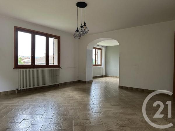 Maison à vendre  6 pièces - 121 m 2   ST DENIS DE CABANNE  - 42