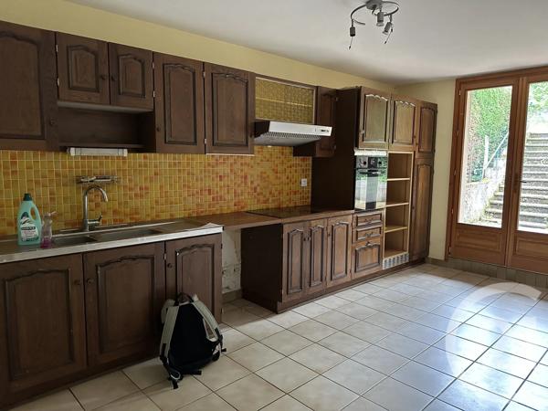 Maison à vendre  6 pièces - 121 m 2   ST DENIS DE CABANNE  - 42
